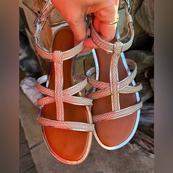 Gianni Bini strappy silver & tan sandals Sz-7.5M. C main image 3